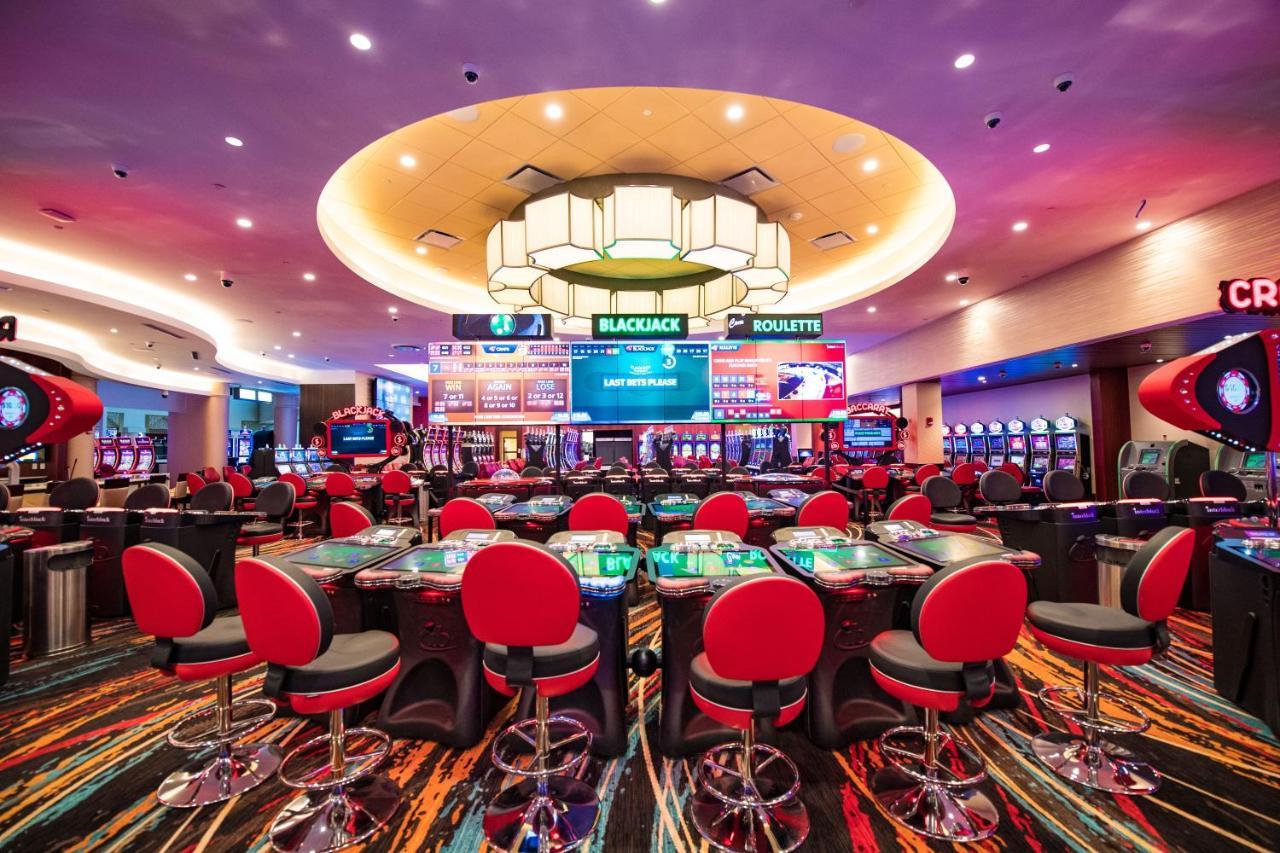 Jake'S 58 Casino Hotel - Adults Only Islandia Exterior photo