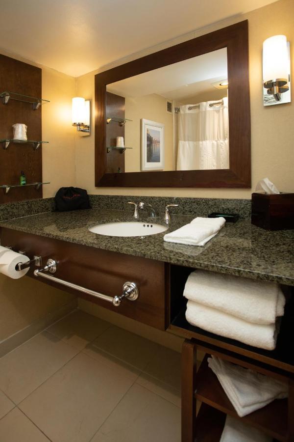 Jake'S 58 Casino Hotel - Adults Only Islandia Exterior photo